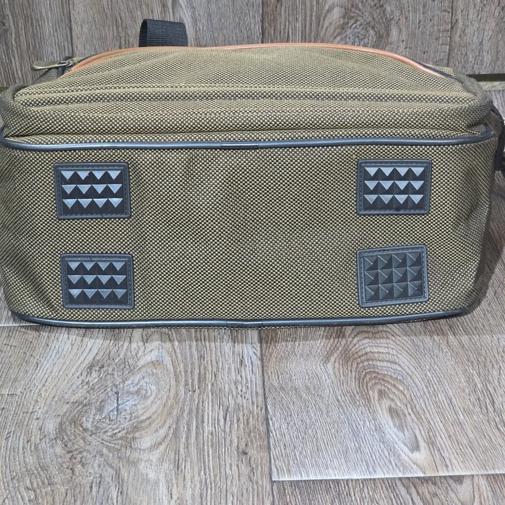 Gamma Travel Bag Luggage Carry‎ On Weekender Duffle Tan Black
